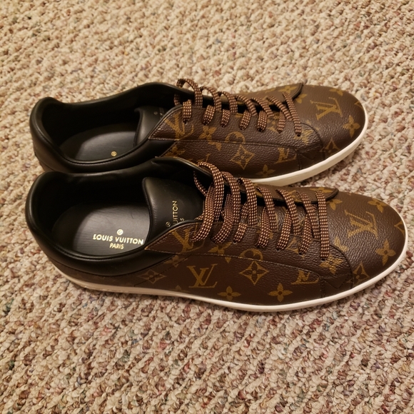 Louis Vuitton Sneakers - Picture 8 of 11